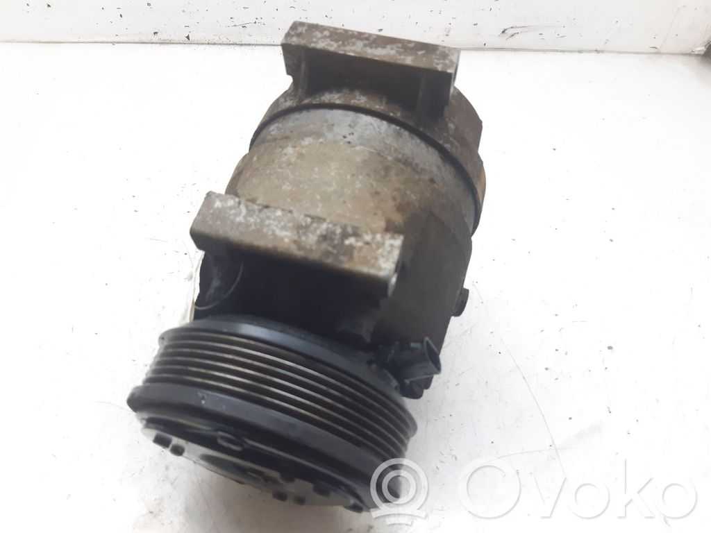 Ilmastointilaitteen kompressorin pumppu (A/C)   7700105765
