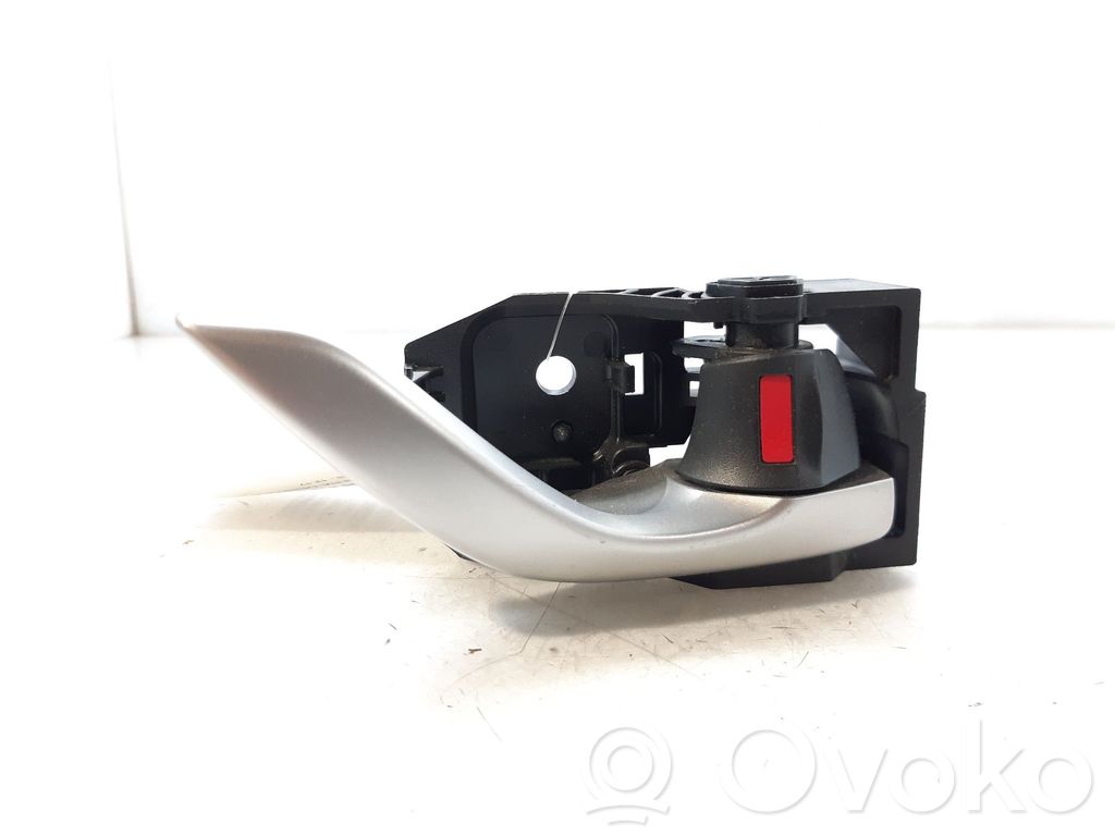 Manecilla interna puerta trasera   KD53T8314