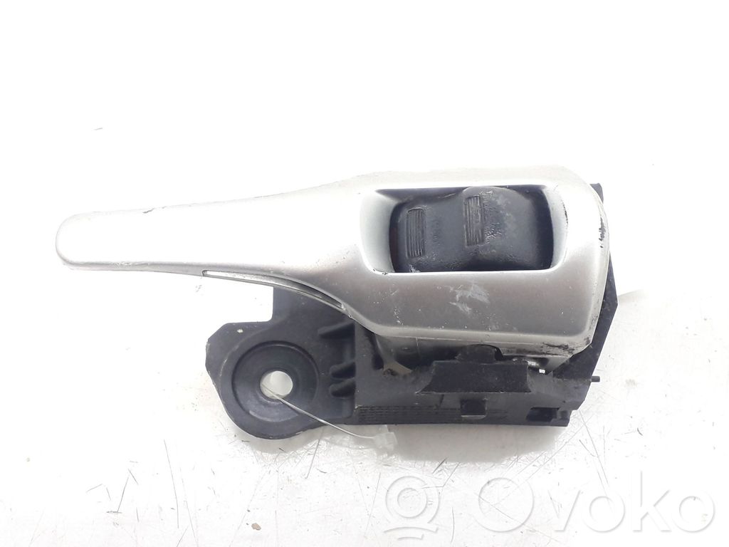 Toyota Verso Manecilla interna puerta delantera 