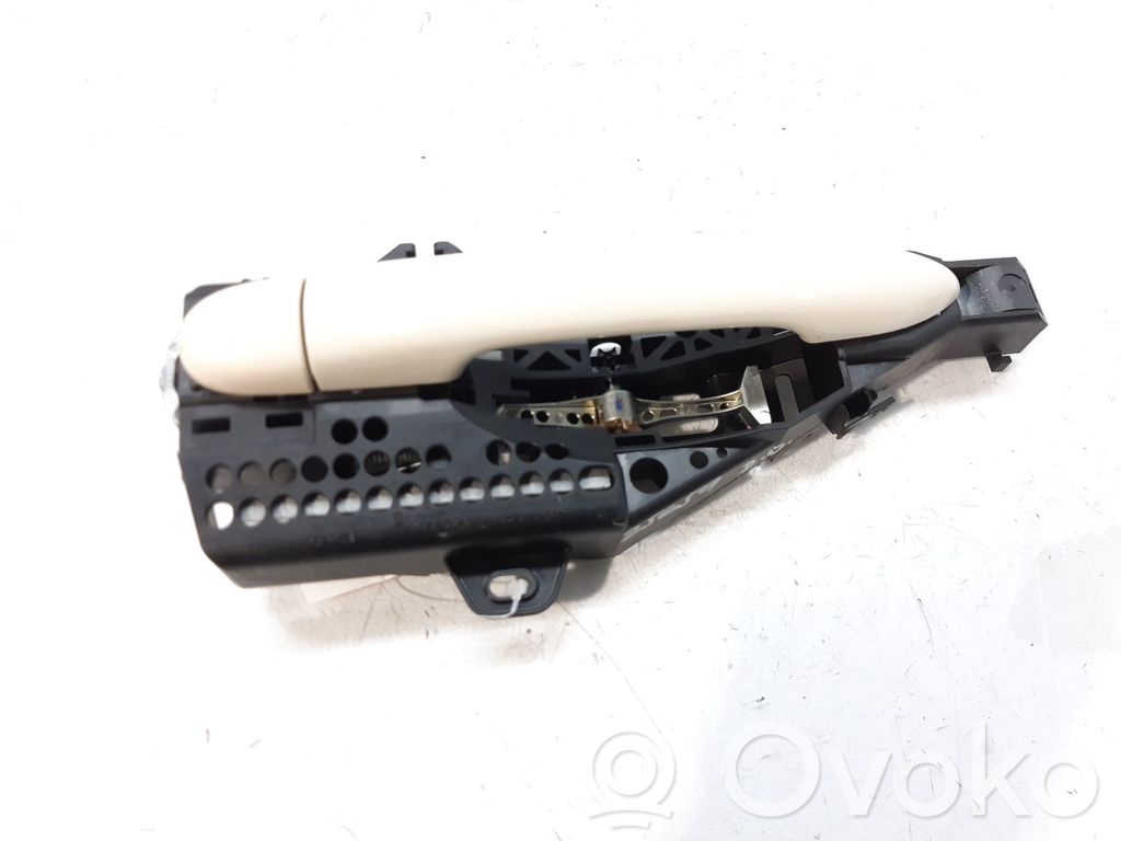 Renault Clio IV Etuoven ulkokahva 