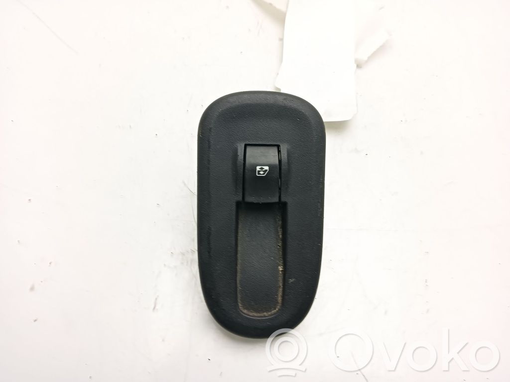 Renault Master III Interruptor del elevalunas eléctrico 