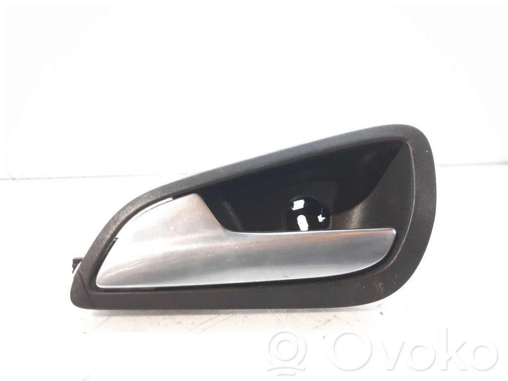 Manecilla interna puerta delantera   AM51U22601BDW