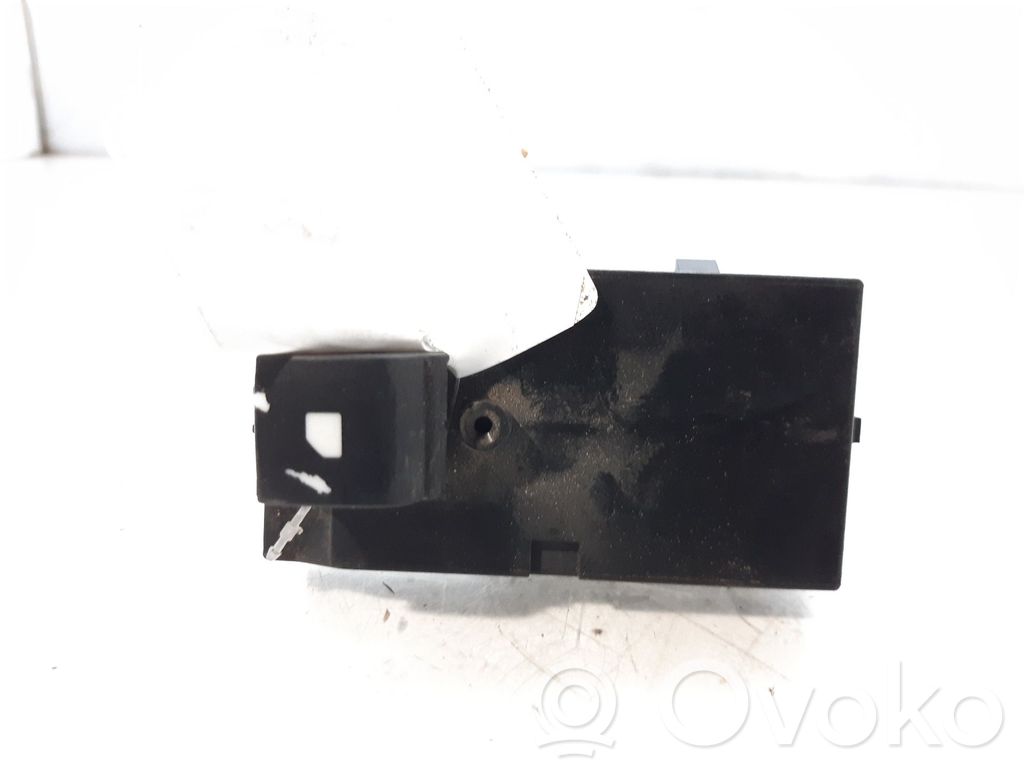 Chevrolet Cruze Electric window control switch 