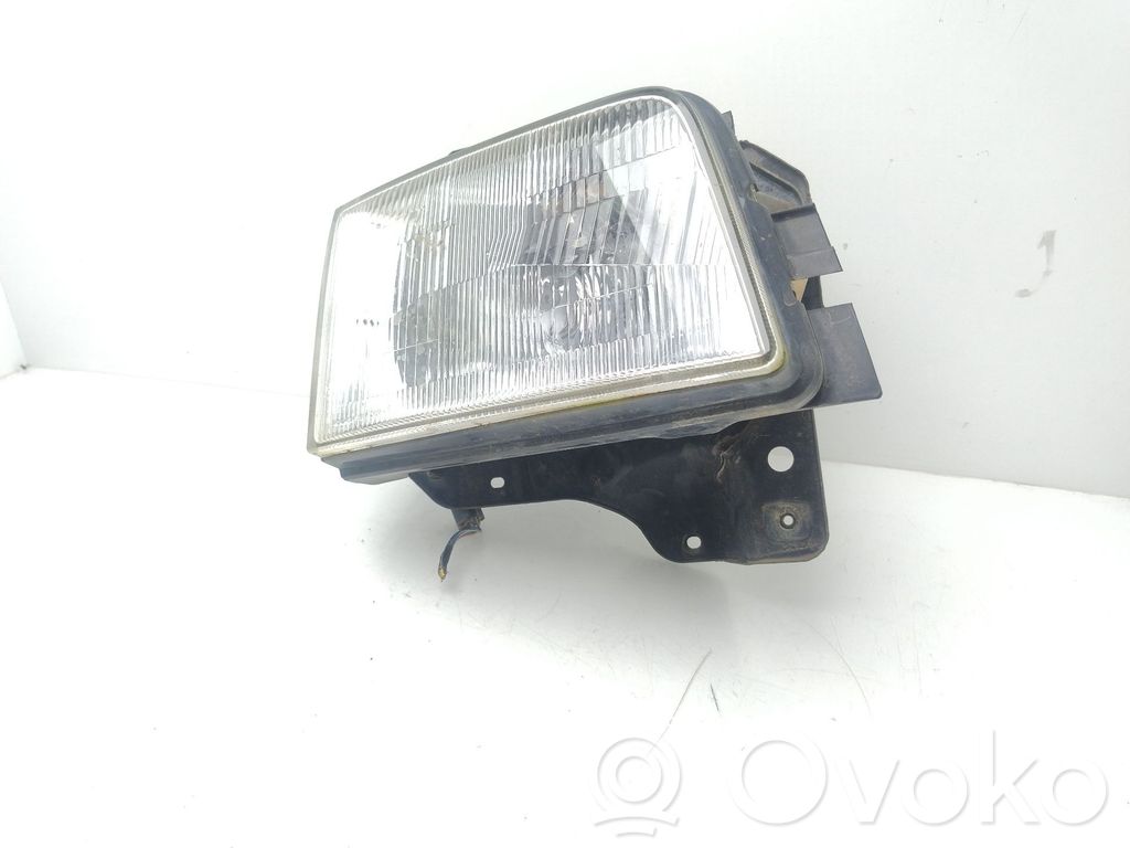 Opel Monterey Scheinwerfer 