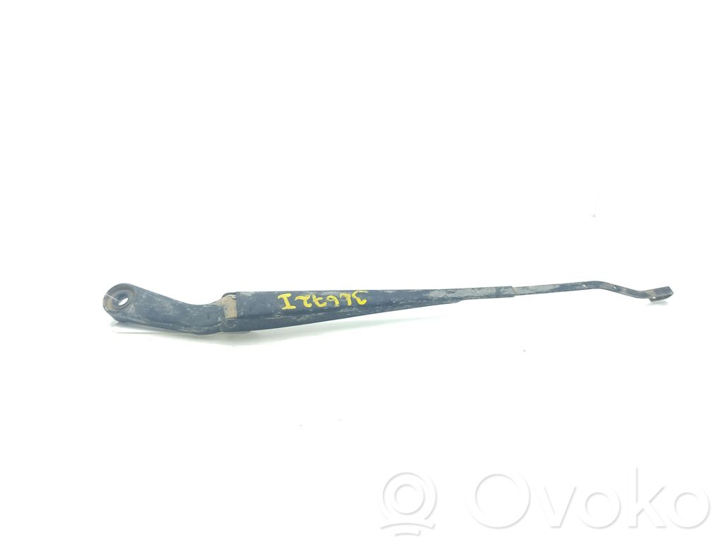 Opel Monterey Wischerarm vorne