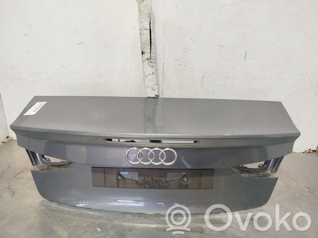 Puerta del maletero/compartimento de carga   8V7827025F