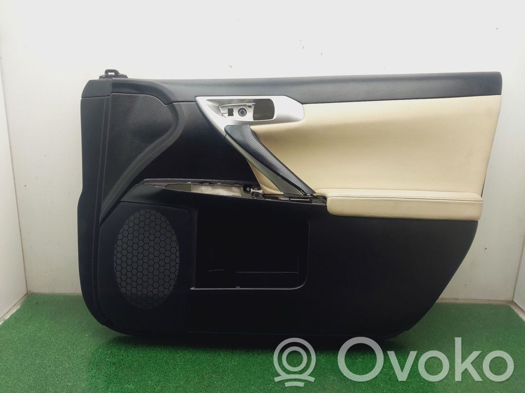 Lexus CT 200H Etuoven verhoilu 