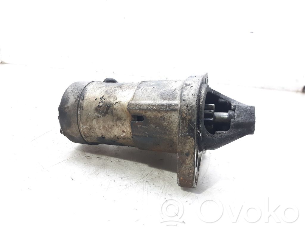 Fiat Punto (188) Rozrusznik 