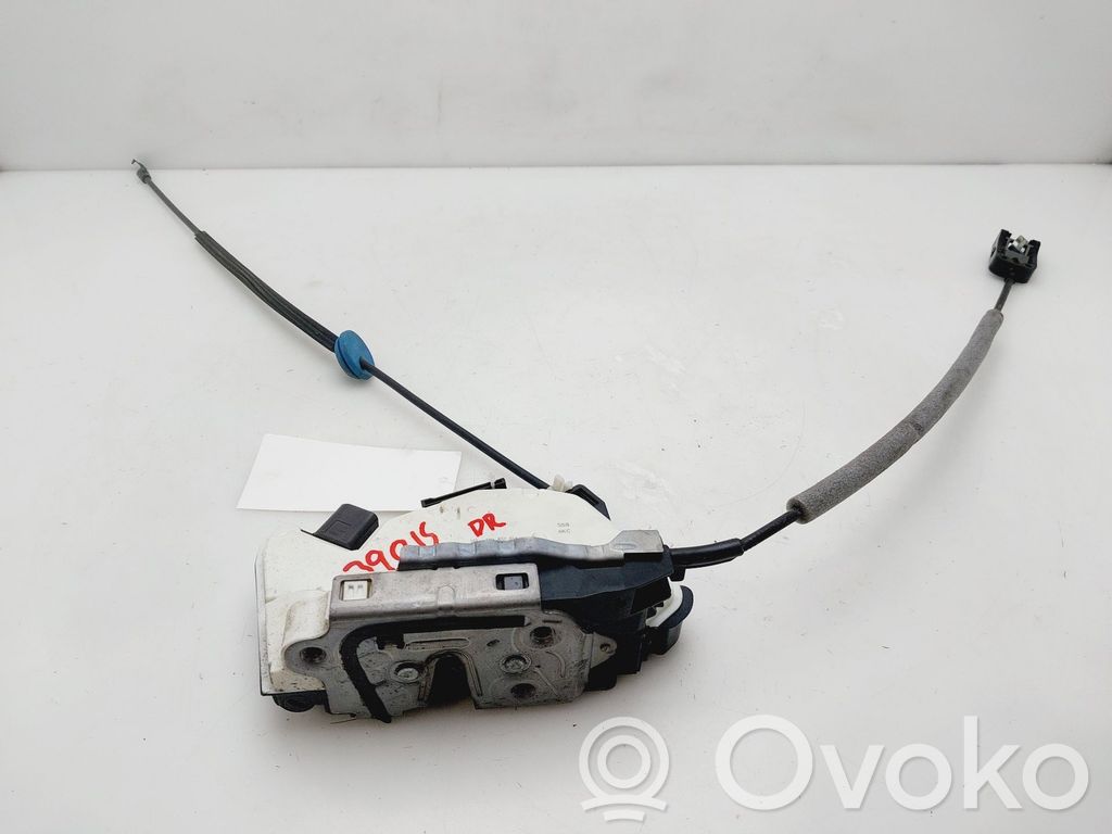 Volkswagen Scirocco Front door lock 