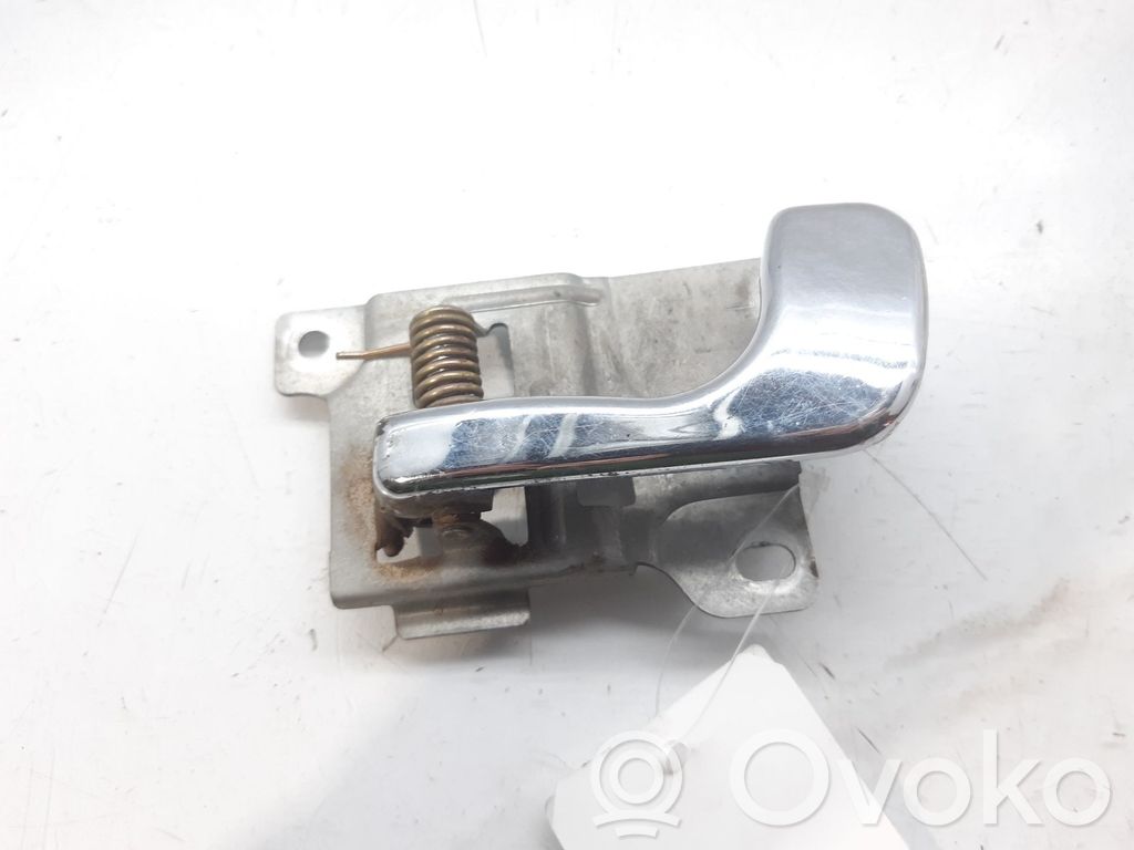 Mitsubishi Montero Manecilla interna puerta delantera 
