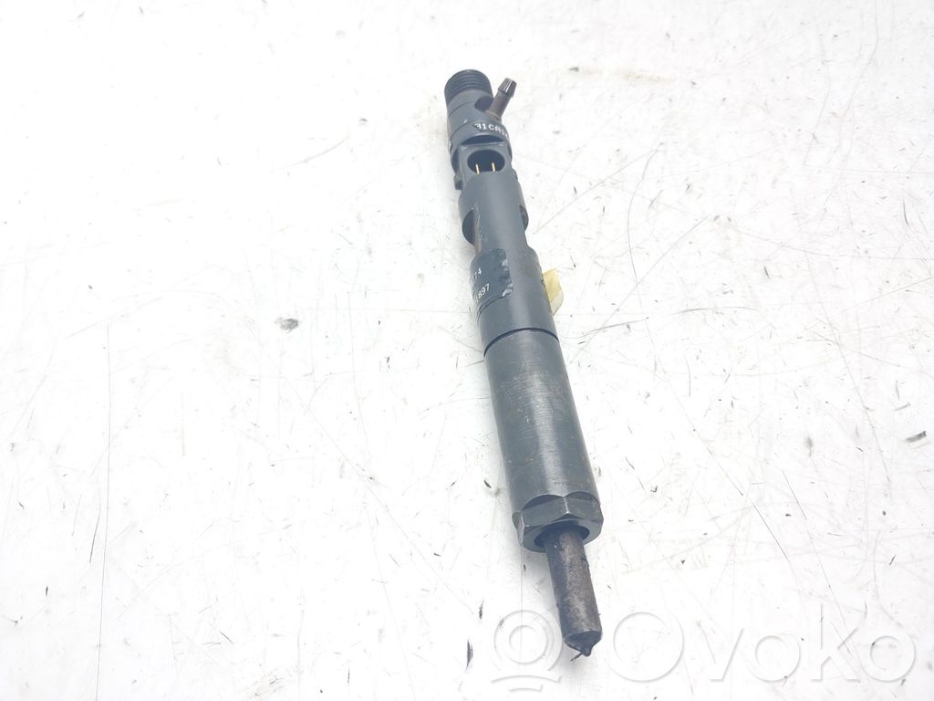 Inyector de combustible   8200676774