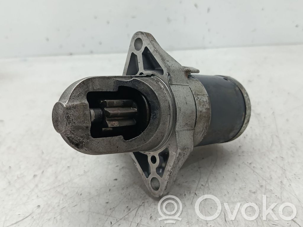 Motor de arranque   23300AA560