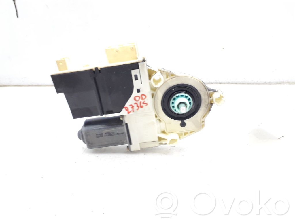 Citroen C5 Silnik regulatora szyby drzwi przednich 