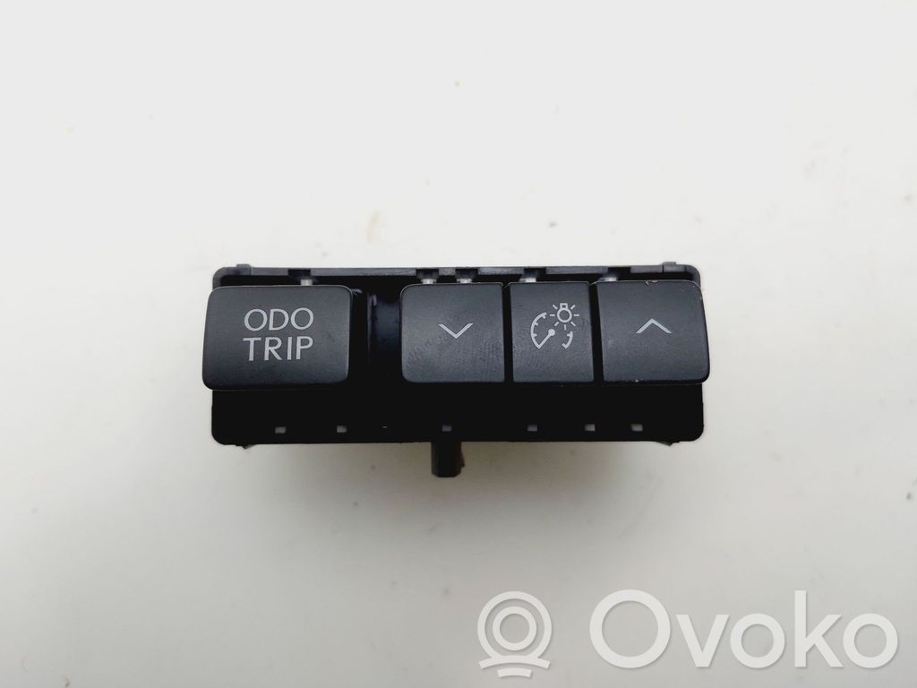 Interruptor de control multifunción   15D052