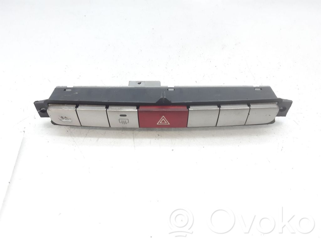 Fiat Linea Botón interruptor de luz de peligro 