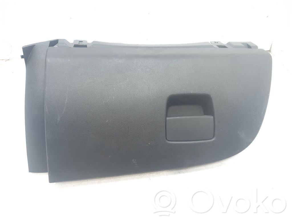 Opel Corsa E Guantera 