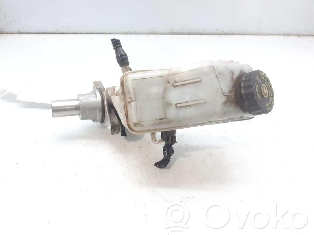 Opel Corsa E Pääjarrusylinteri 