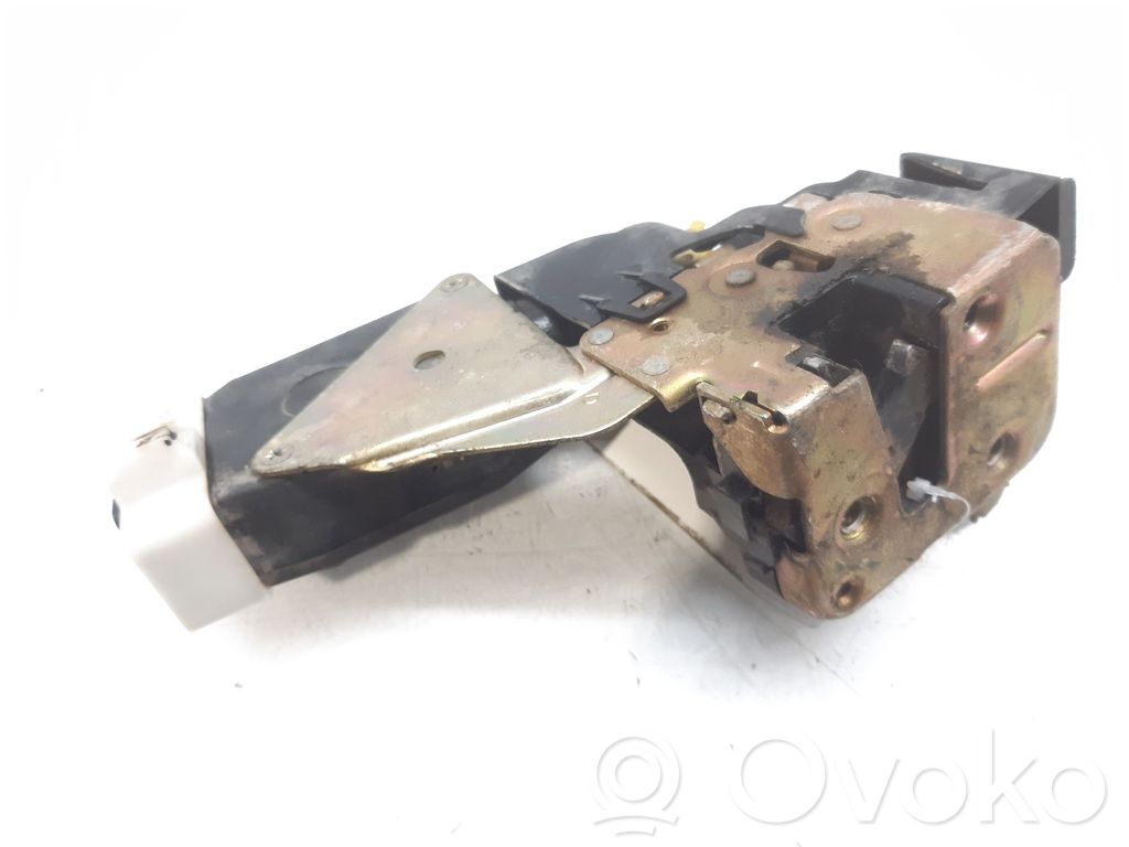 Mitsubishi Carisma Front door lock 