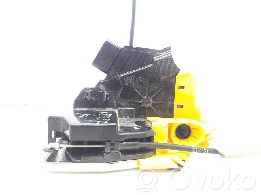 KIA Ceed Etuoven lukko 