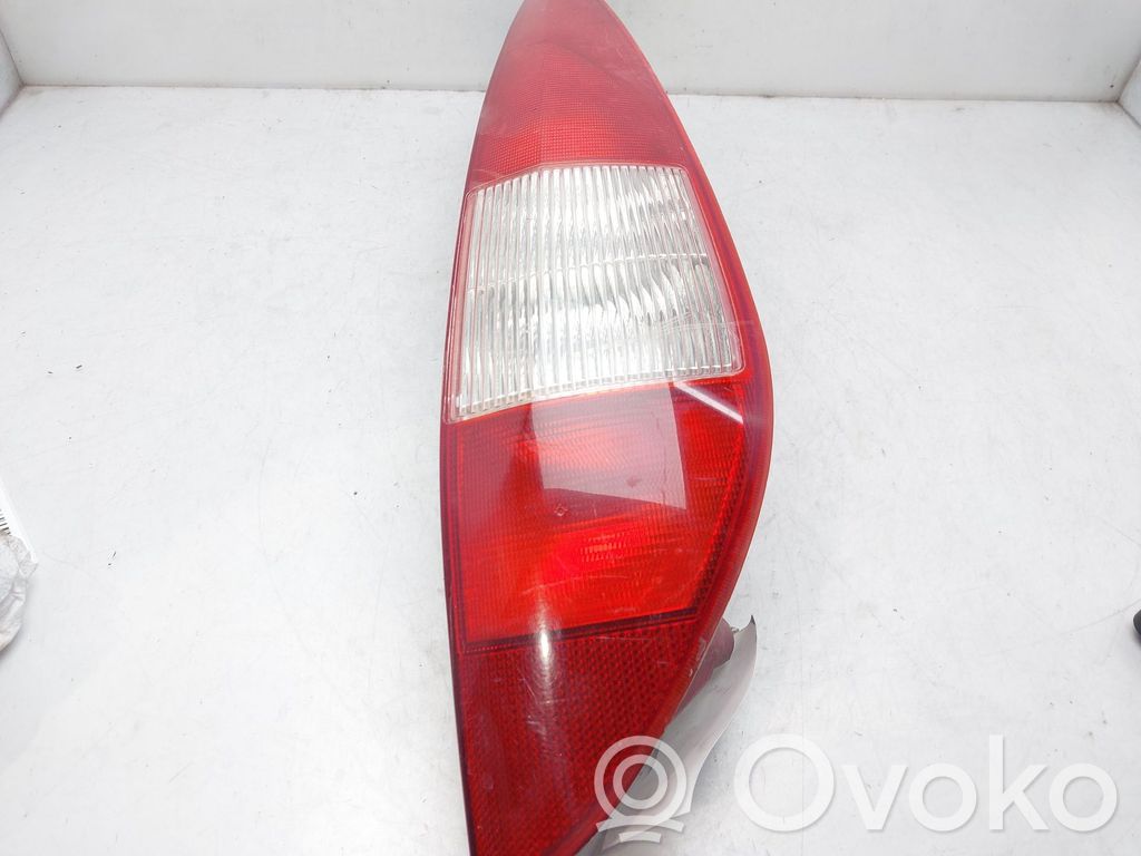 Ford Mondeo Mk III Lampa tylna 