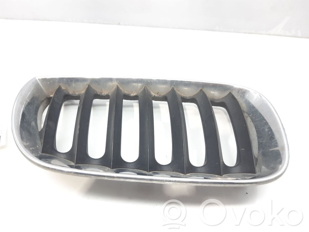Grille de calandre avant   51133402910