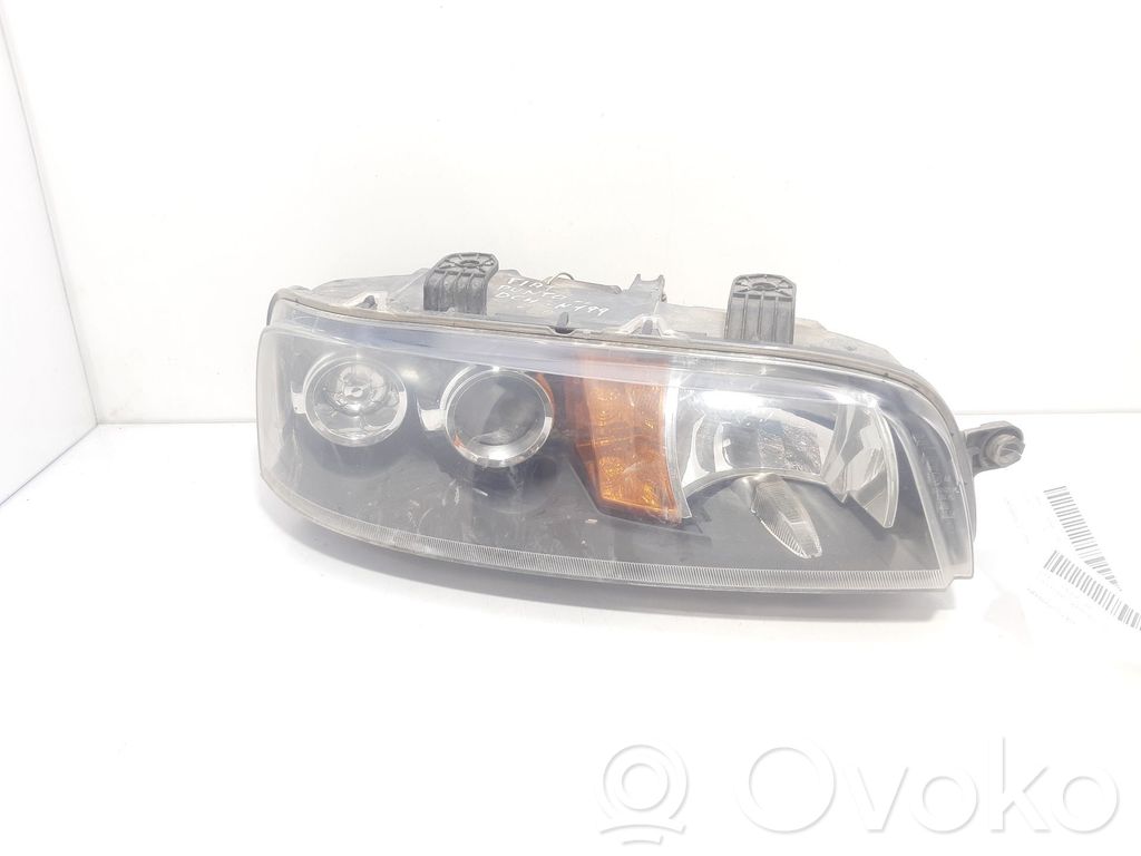 Fiat Punto (188) Far 