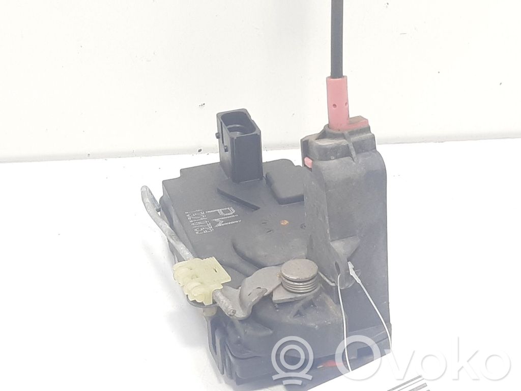 Opel Astra H Zamek drzwi tylnych 