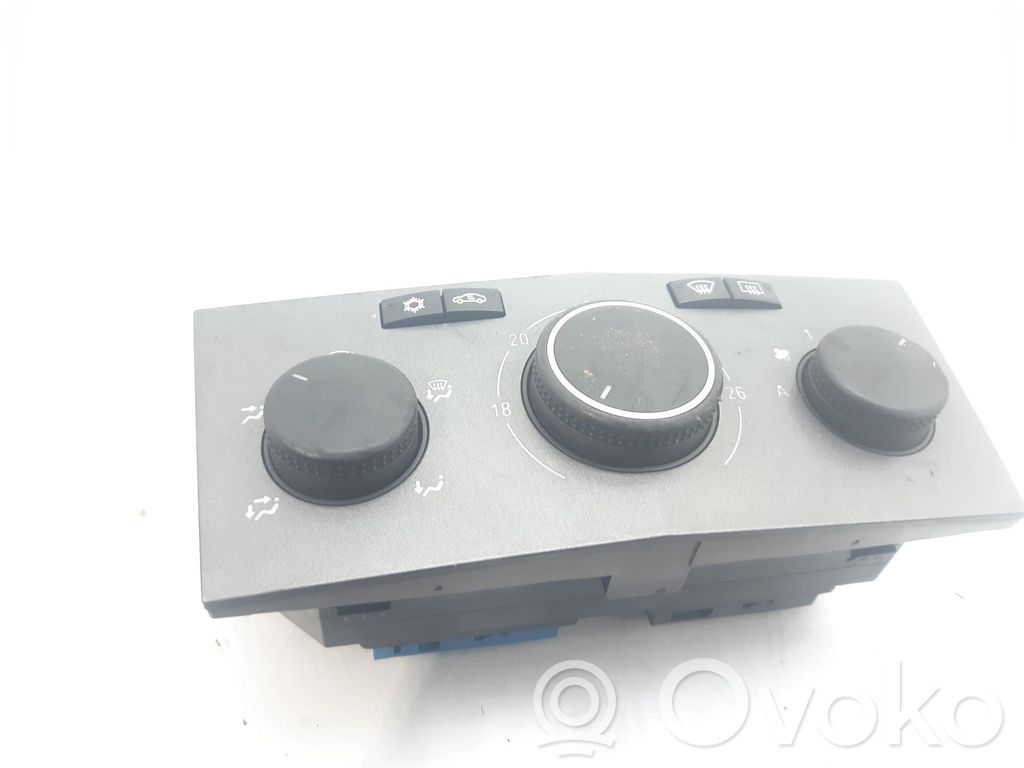 Opel Astra H Climate control unit 