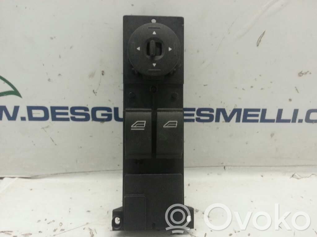 Ford Focus Electric window control switch 