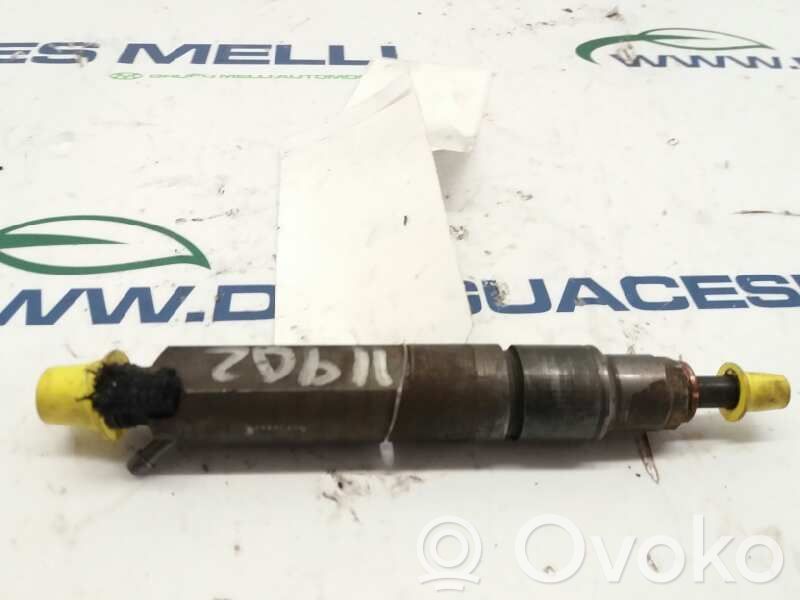 Inyector de combustible   038130201G