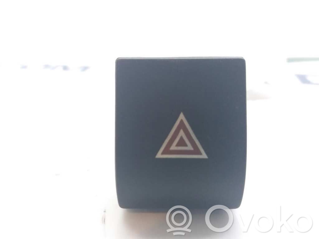 Peugeot 3008 I Interruttore luci di emergenza 