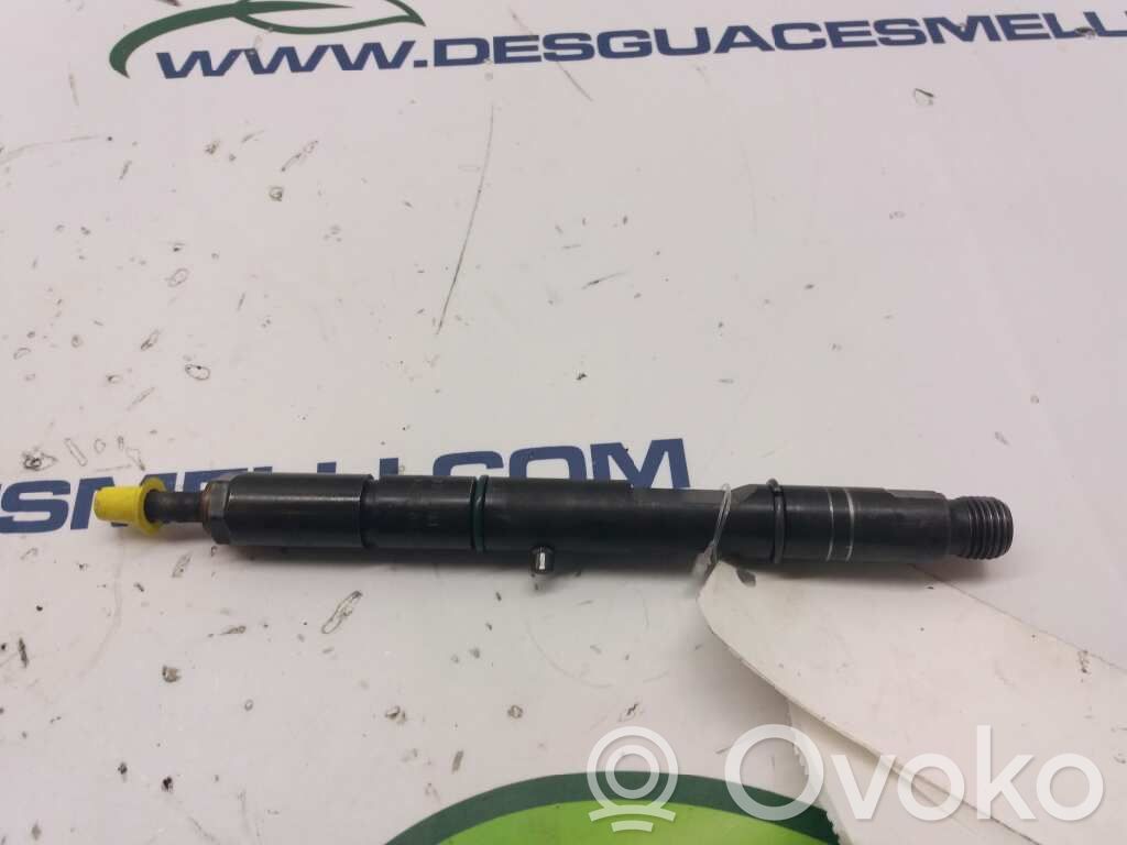 Inyector de combustible   059130201E