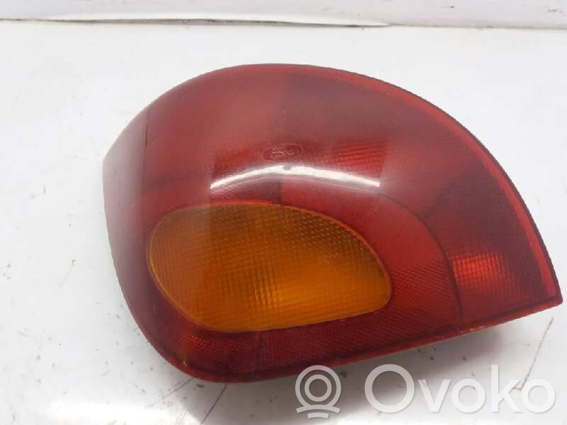 Ford Fiesta Luz trasera/de freno 