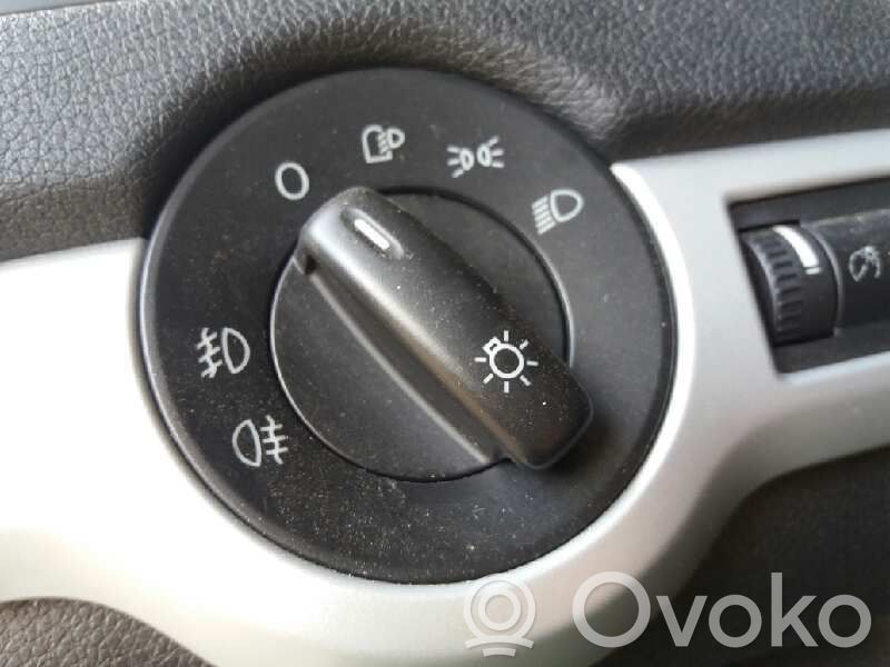 Skoda Octavia Mk2 (1Z) Interruptor de luz 