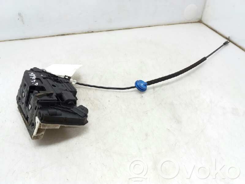 Volkswagen Scirocco Front door lock 