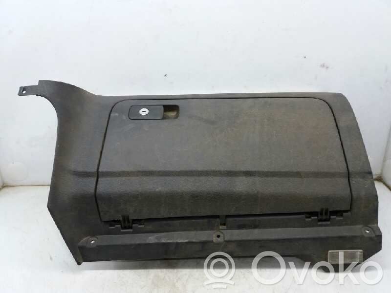 Guantera   1K1858365AH82V
