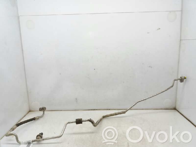 BMW X5 E53 Ilmastointilaitteen putki (A/C) 