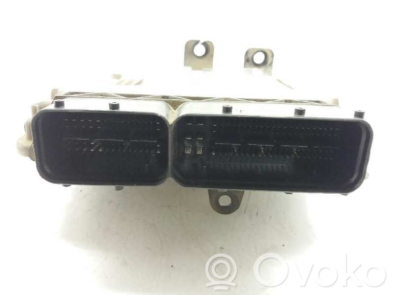 Unidad de control/módulo del motor   0281013693