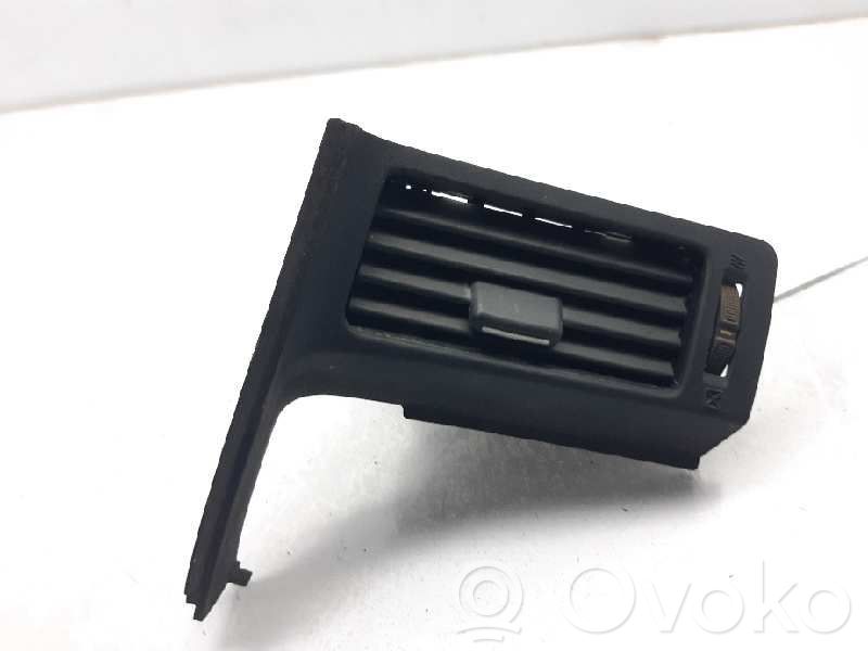Toyota Verso Grille d'aération centrale