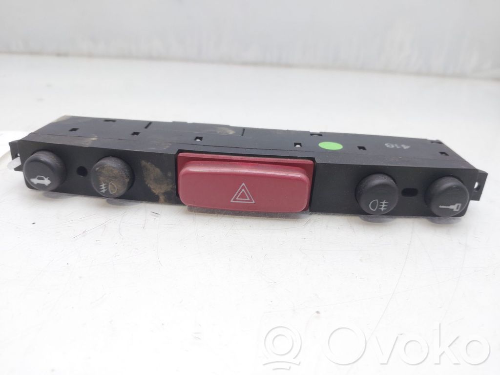 Alfa Romeo GT Botón interruptor de luz de peligro 