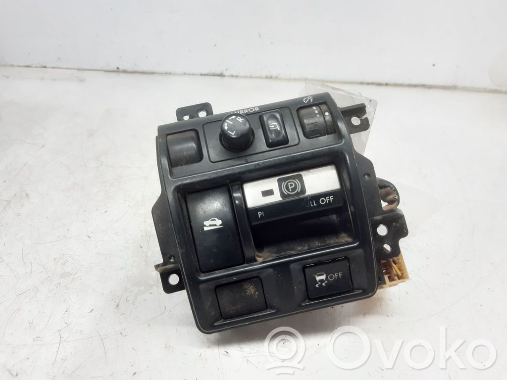 Subaru Outback Interruptor de control multifunción 