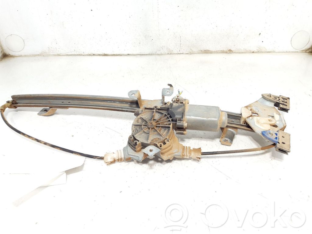 Nissan NP300 Macara geam spate manuală