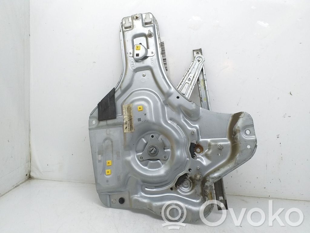 KIA Cerato Regulador manual de la ventanilla trasera 
