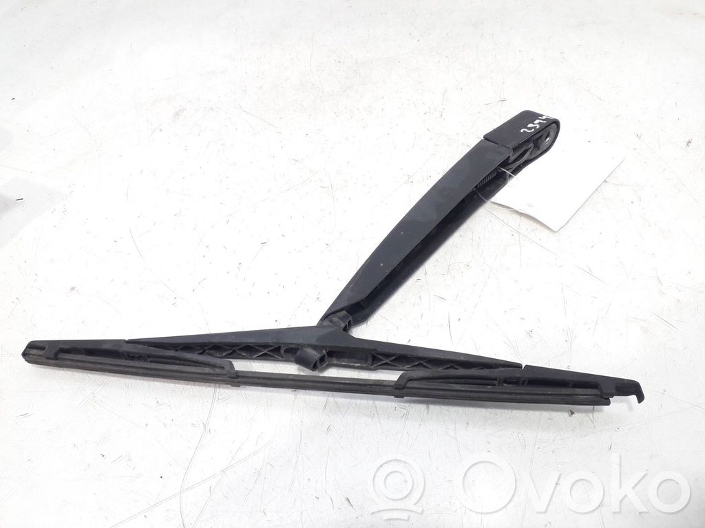 Opel Astra H Rear wiper blade arm 