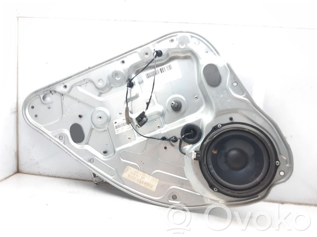Regulador manual de la ventanilla trasera   4M51A045H23B