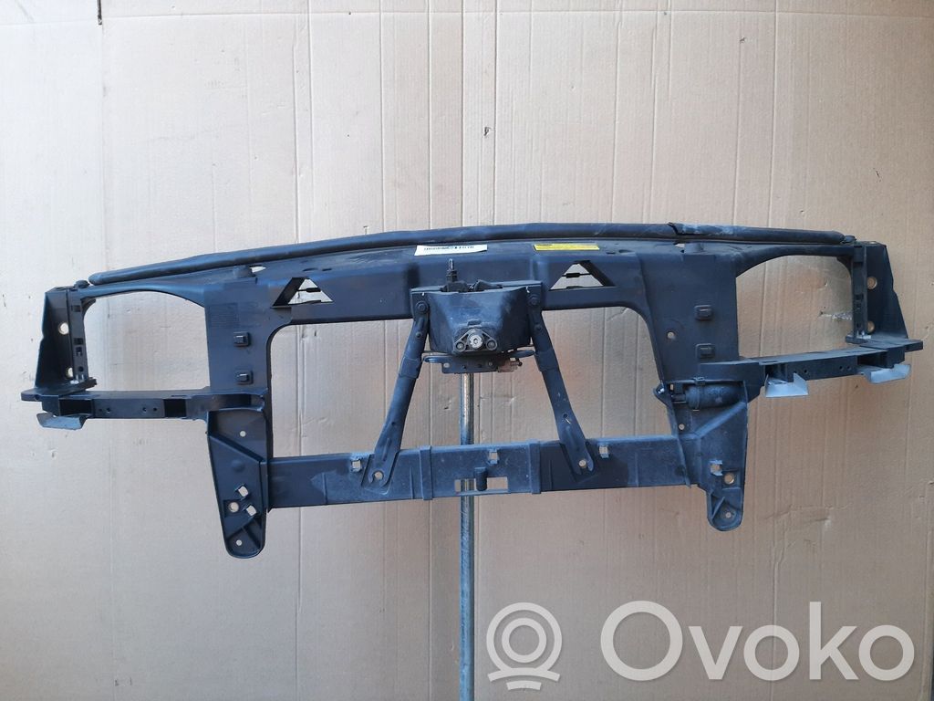 Ford Mondeo Mk III Pas przedni 