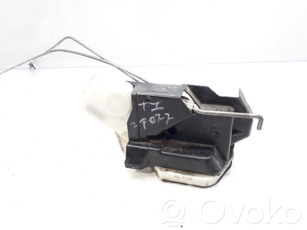 Cerradura de puerta trasera   MR512241