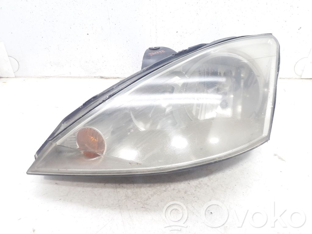 Ford Focus Scheinwerfer 