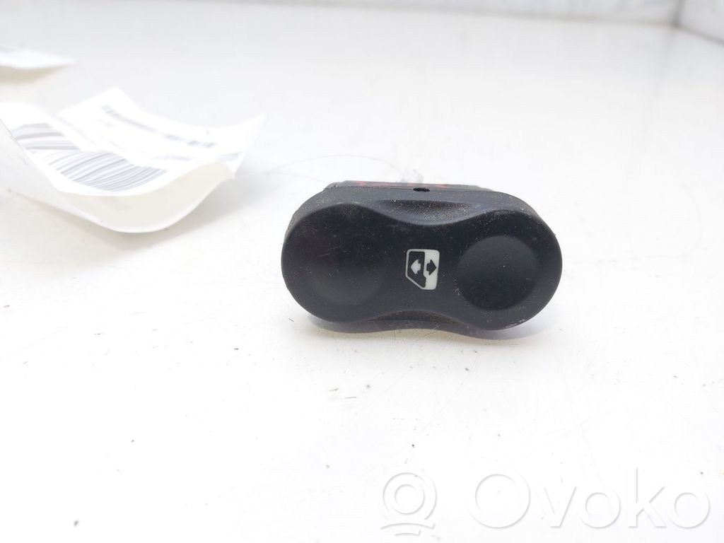 Dacia Duster Electric window control switch 