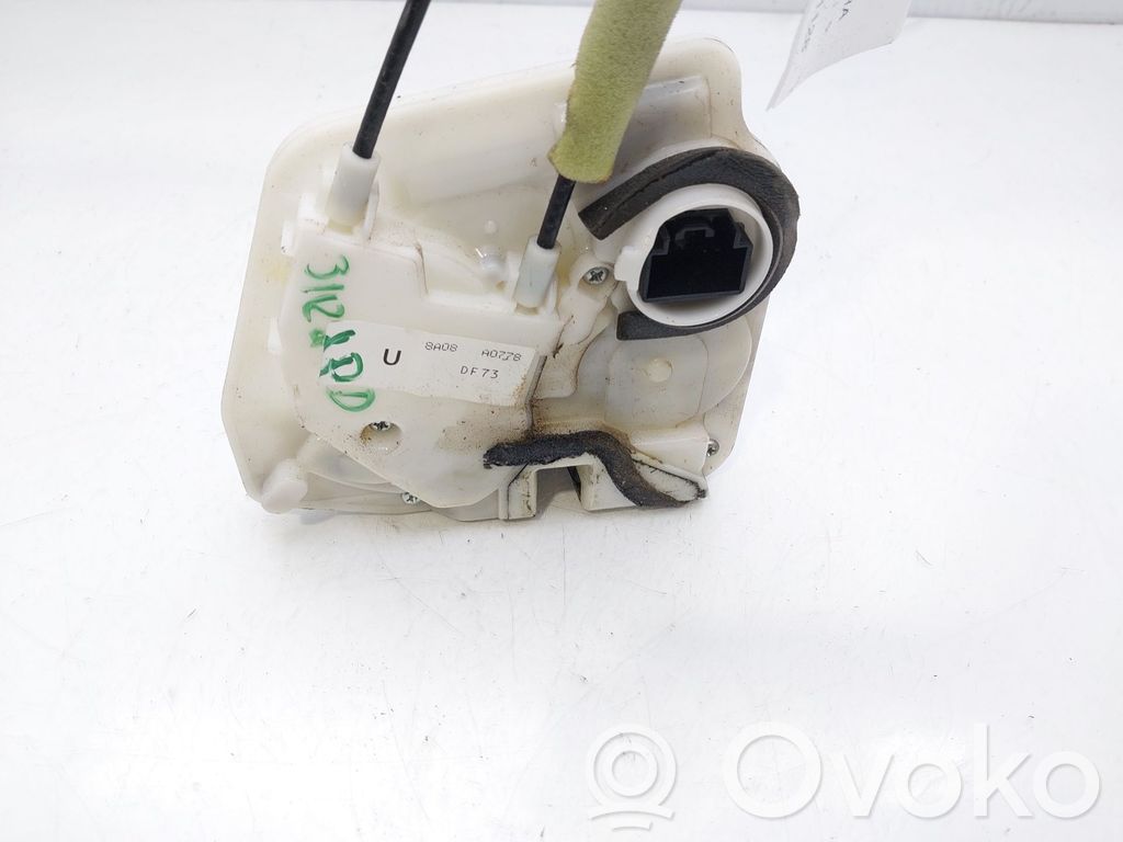 Mazda 2 Etuoven lukko 
